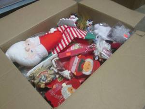lot 212 image: (BR3) Large Box Full of Assorted Ch...
