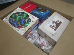 lot 213 image: (BR3) Large Box Full of Assorted Ch...