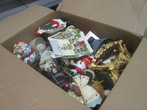 lot 214 image: (BR3) Large Box Full of Assorted Ch...