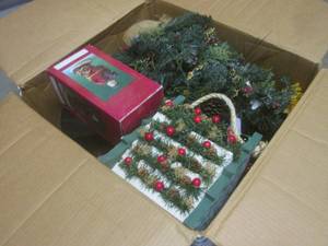 lot 216 image: (BR3) Large Box Full of Assorted Ch...