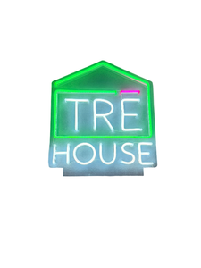 Tre House neon sign