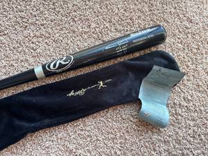 Harmon Killebrew Autograph Full-Sized Baseball Bat With RARE Career Stats Inscriptions, 573 Home Runs, 1969 MVP, Hall of Fame 1984, Jersey Number 3, Authenticated and Certified by Reggie Jackson Company, Special Bag and Certificate