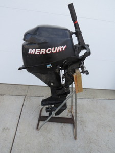 lot 4 image: 2007 Mercury 9.9HP Four Stroke - Repair or Parts