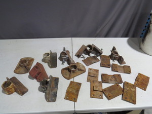 lot 6 image: Mixed Lot of Dock Parts