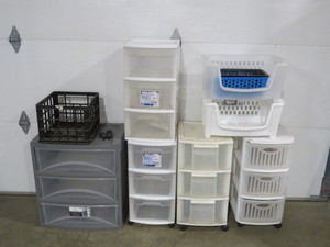 lot 19 image: Mixed Lot of Plastic Storage Units