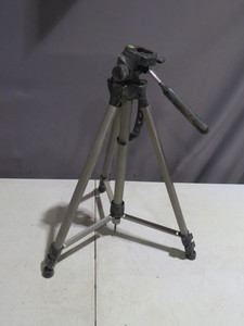 lot 20 image: Tri-Pod Stand - MX2000