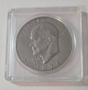 lot 8 image: 1974 Eisenhower Dollar in Slab