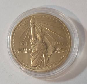 lot 19 image: 1776-1976 American Revolution.  We the People Coin.  Gold Plated.