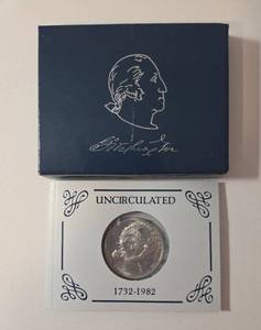 lot 27 image: 1732-1982 George Washington Silver Commemorative Half Dollar Coin. Recognition of George Washington 250th Anniversary of his birth. - COA