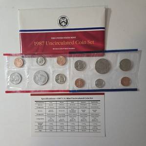 lot 37 image: US Mint 1987 Uncirculated Coin Set with D and P Mint Marks