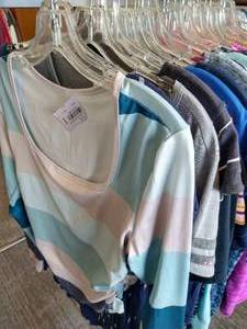 (27) Ladies Size S Tops