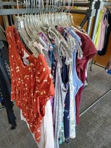 (26) Ladies Size S Tops