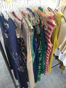 (29) Ladies Size M Sleeveless Tops