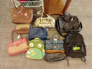 (10) Purses & Bags