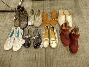 (8) Pairs Ladies Size 8-8.5 Shoes