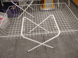 Folding Wire Bin Display