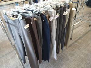 (17) Pairs Mens Size 34 & 36 Pants