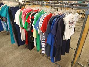 (44) Pieces Mixed Holiday Clothing