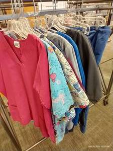 (13) Pieces Ladies Size L Scrubs