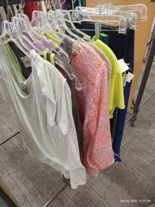 Ladies Size M-L Yoga Pants & Tank Tops