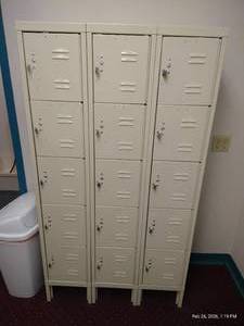 15-Locker Unit