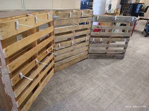 Rustic 3-Panel Pallet Display