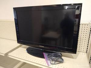 32 Samsung TV with Remote & Power Cord