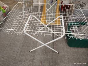 Folding Wire Bin Display
