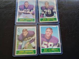 (4) Vintage Vikings Cards