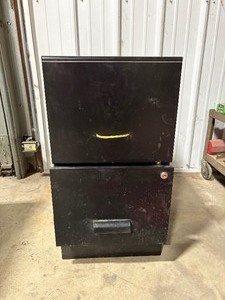 lot 4 image: File Cabinet 2 drawer Black