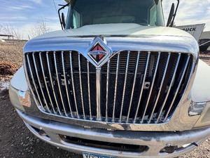 MOVING TRUCK with 26 ft box, International 4300 Straight Truck 2006 159k miles
