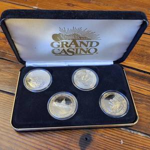 lot 130 image: Grand Casino Gilded Coin Collection Split Rock & Minneapolis Skyline & State Capital & Monument