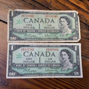 lot 150 image: Vintage Canadian Bank Notes from 1967 � 2 One Dollar Bills