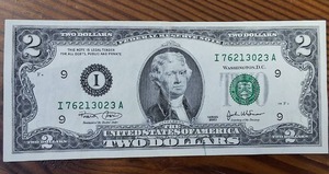 lot 142 image: Crisp and Clean 2 Dollar Federal Reserve Note  Collectible  Featuring Thomas Jefferson