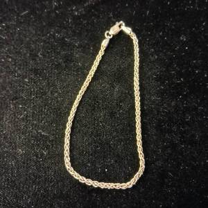 lot 25 image: 3 mm Sterling Silver Bracelet approx. 8 inches