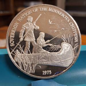 lot 5 image: 1975 Silver Bullion  (RARE)  .999 Fine Silver   Sovereign Nation of the Minnesota Chippewa