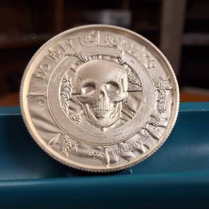 lot 161 image: Incredible 2 Troy oz .999 Fine Silver Bullion Specialty Coin  No Prey No Pay   SKULL