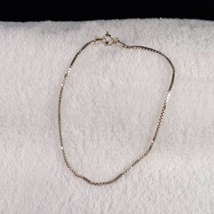 lot 85 image: 1mm Box Chain - Sterling SIlver Bracelet - 8inch - 1.69g