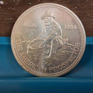 lot 197 image: Bright Uncirculated 1984 ENGELHARD 1 oz .999 Bullion  Prospector 