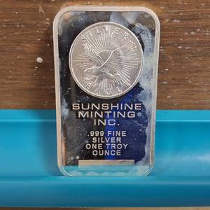 lot 239 image: Sunshine Mint 1 Troy Ounce .999 Fine Silver Bar
