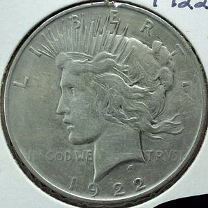 lot 372 image: 1922-D Peace Dollar 90% Silver, 26.73 grams  Fine Condition 0.77344 troy ounces silver