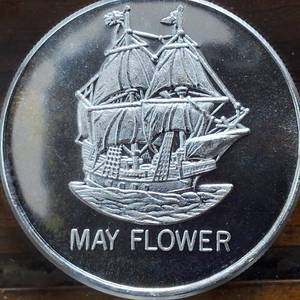 lot 332 image: Silver Bullion Coin (BU) .999 Fine Silver  California Mint   World Trade Unit  �May Flower�