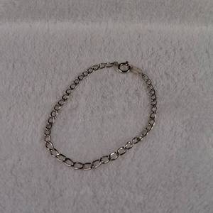 lot 157 image: Silver chain bracelet - 7.25inch - 3.2g
