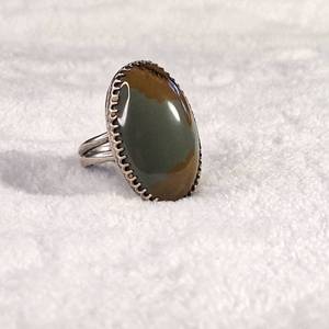lot 163 image: Large Stone - Jasper - Sterling Ring - Size 7 - 6.7g