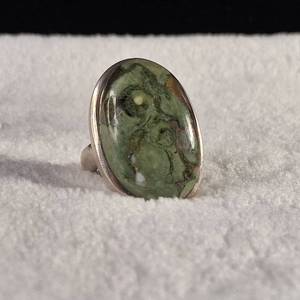lot 172 image: Very Heavy Duty Sterling Ring with Stunning large natural stone - Its a MUST SEE