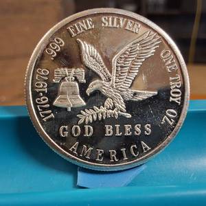 lot 409 image: Vintage Tri-State-Refining  Finest Purity Honest 1 Oz Silver Bullion .999 Fine Silver  �1� God Bless