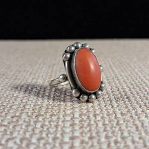 lot 235 image: Vintage - Coral 800 - (80% Silver) Ring - Size 5 - 3.1g