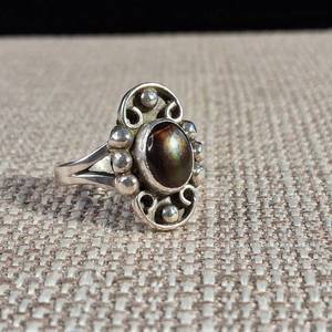 lot 250 image: FIRE - Size 8 - 8.25 - Fire Agate - Sterling Silver Ring � 4g