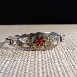 lot 283 image: Silver - Hinged - Small Child Size - Cuff Bracelet - Abalone Inlay - Butterflies & Flowers - 10.8g