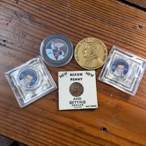 lot 419 image: Question What do Elvis, Nixon and the Pope have in common